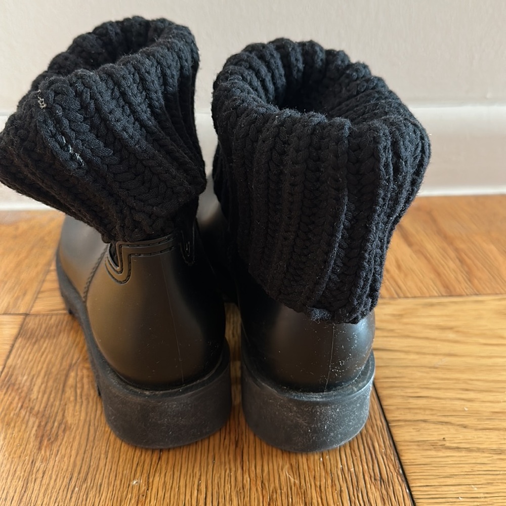 Moncler Ginette Boot - Picture 7 of 8